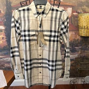 BNWT Authentic Burberry Buttoned Shirt